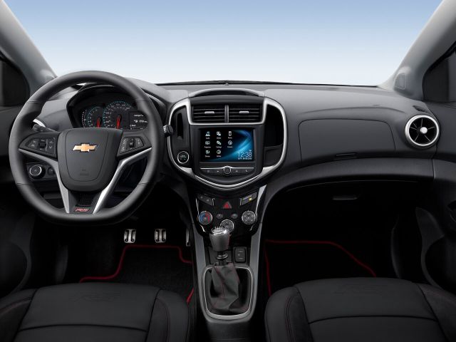 Фото Chevrolet Sonic #8