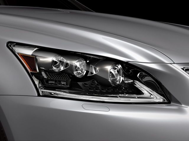 Фото Lexus LS IV Restyling 2 #13