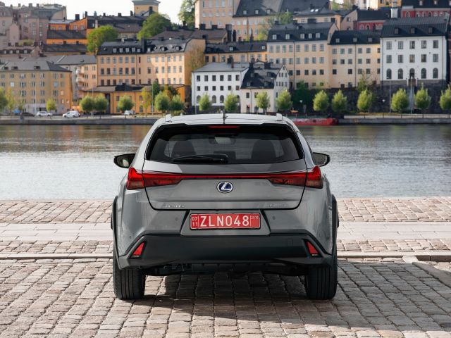 Фото Lexus UX I #4