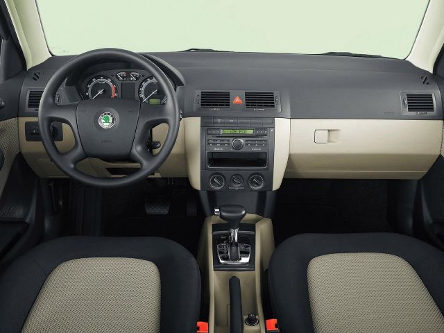 Фото Skoda Fabia I Рестайлинг #3