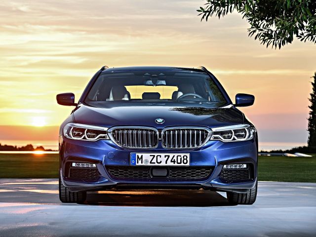 Фото BMW 5 Series VII (G30/G31) #4
