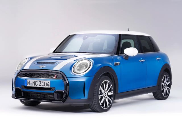 Фото MINI Hatch III (F55/F56) Restyling 2 #1