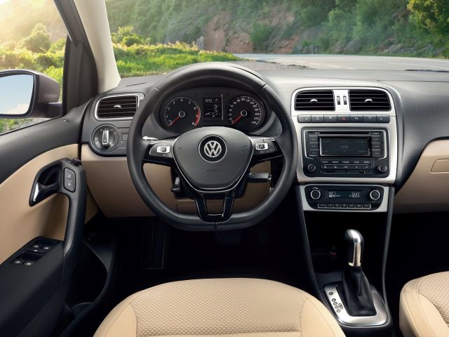 Фото Volkswagen Polo V Рестайлинг #7
