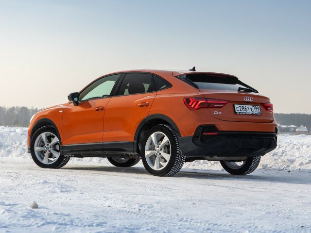 Фото Audi Q3 Sportback I (F3) #19