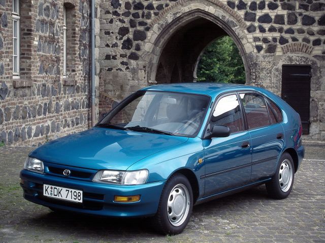 Фото Toyota Corolla VII (E100) #1