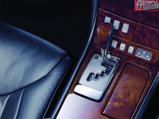 Фото Lexus LS III Рестайлинг #5