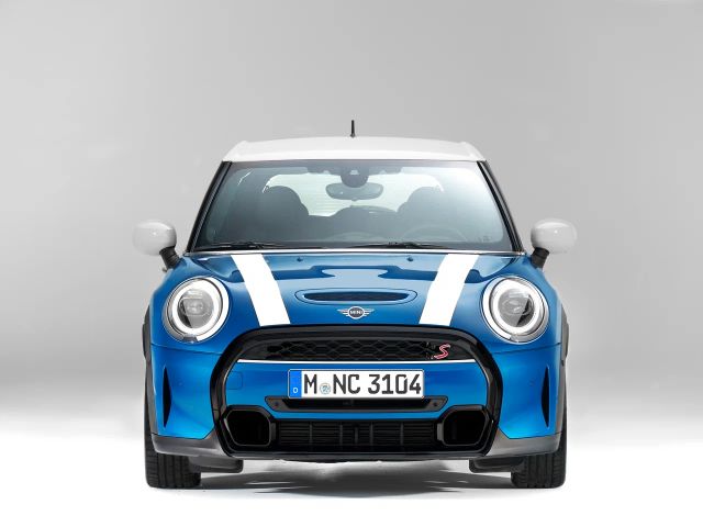 Фото MINI Hatch III (F55/F56) Restyling 2 #2