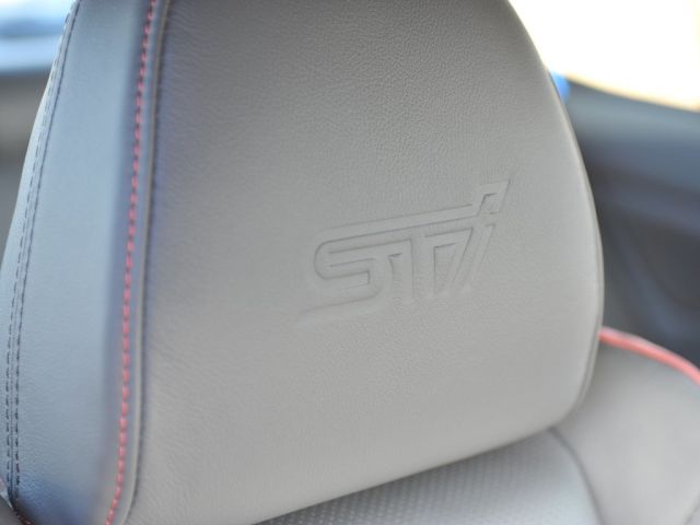 Фото Subaru WRX STi I #12