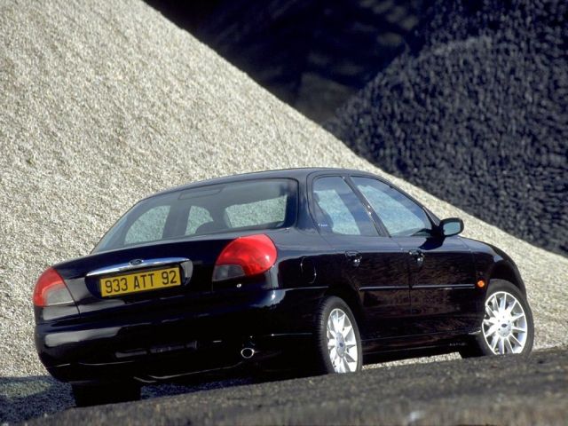 Фото Ford Mondeo II #2