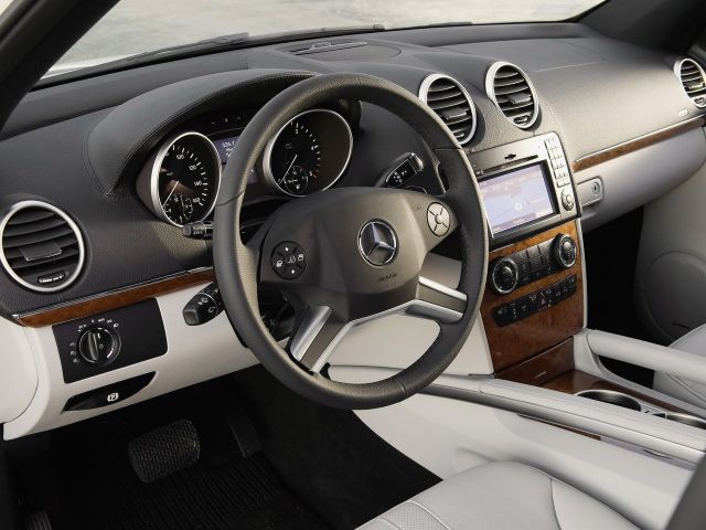Фото Mercedes-Benz M-Класс II (W164) Restyling #5