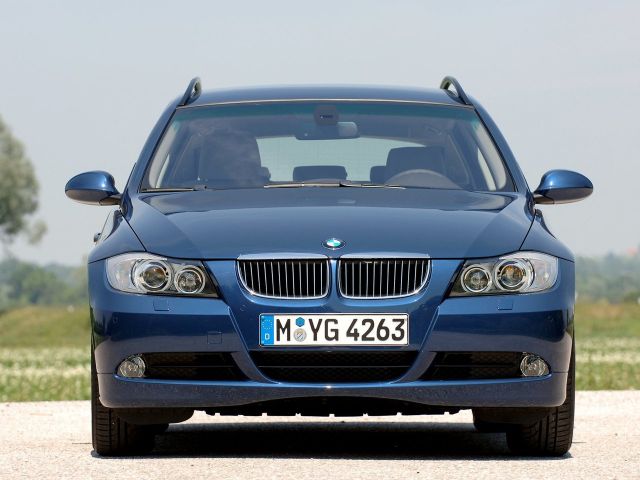 Фото BMW 3 Series V (E90/E91/E92/E93) #4