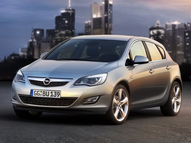 Фото Opel Astra J #1