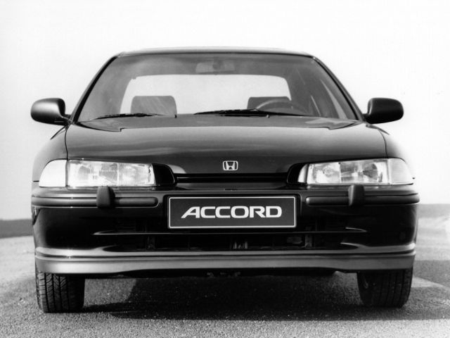 Фото Honda Accord V #3