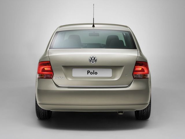 Фото Volkswagen Polo V #4