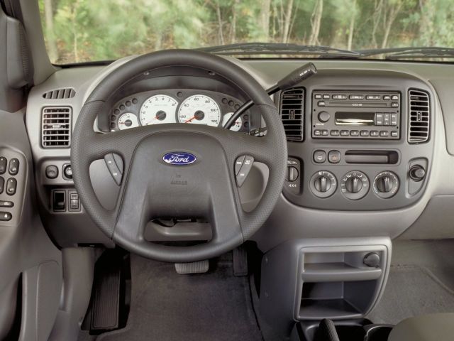 Фото Ford Escape I #4