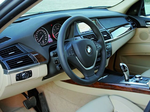 Фото BMW X5 II (E70) #5