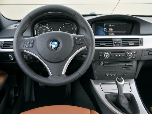 Фото BMW 3 Series V (E90/E91/E92/E93) Restyling #9