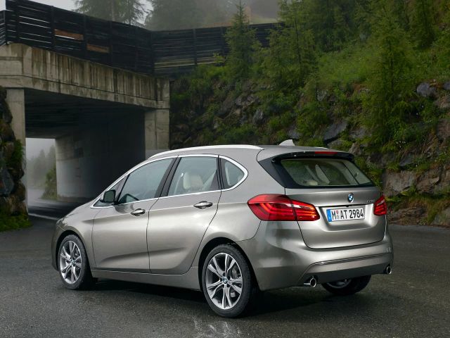 Фото BMW 2 Series Active Tourer F45 #2