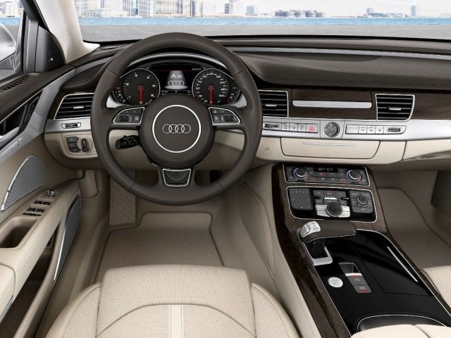 Фото Audi A8 III (D4) Restyling #7