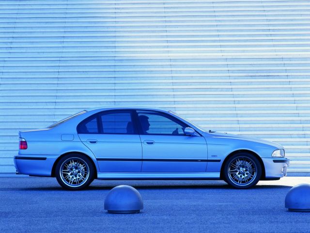 Фото BMW M5 III (E39) #6
