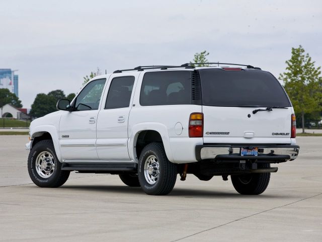 Фото Chevrolet Suburban X #2