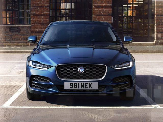 Фото Jaguar XE I Рестайлинг #3