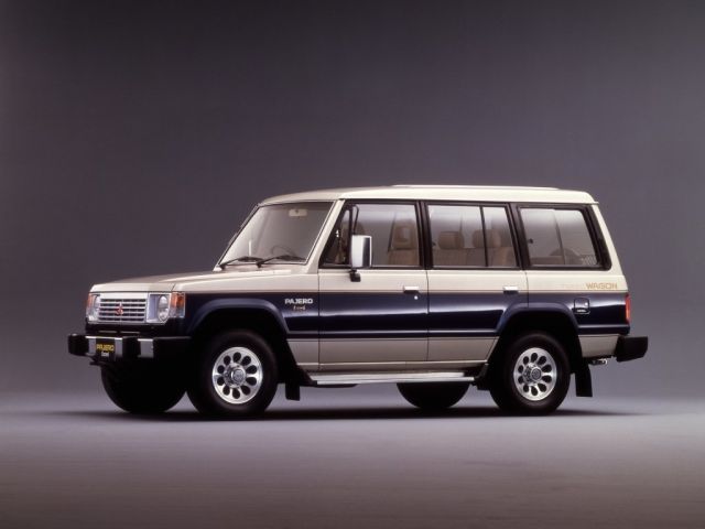 Фото Mitsubishi Pajero I #1