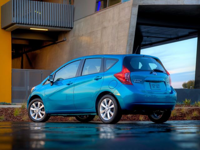 Фото Nissan Versa Note I #5