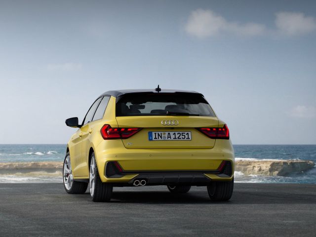 Фото Audi A1 II (GB) #3