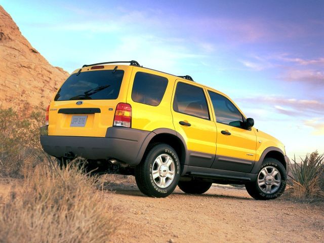 Фото Ford Escape I #2