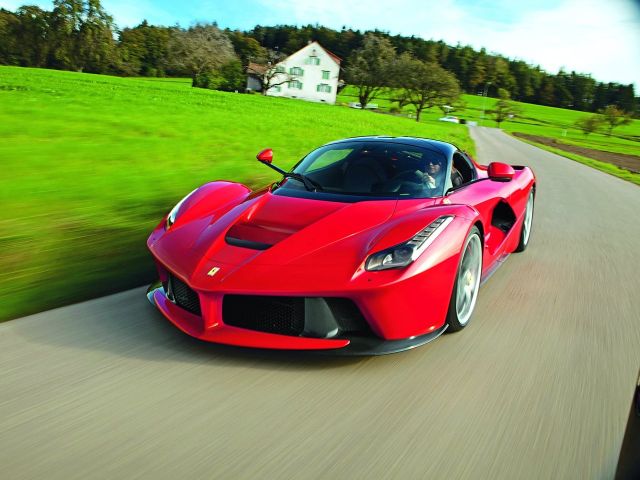 Фото Ferrari LaFerrari #1