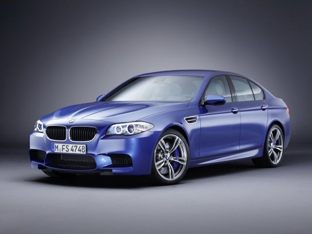 Фото BMW M5 V (F10) #1