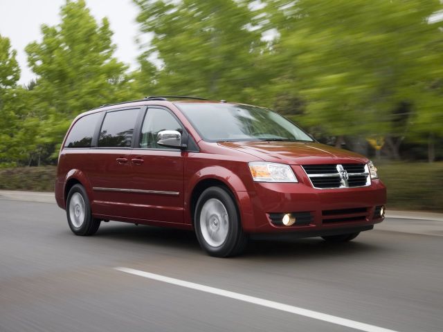 Фото Dodge Caravan V #1