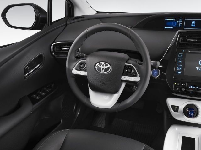 Фото Toyota Prius IV (XW50) #8