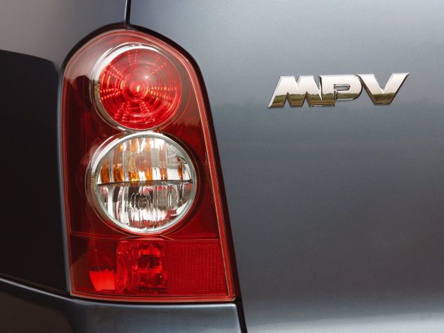 Фото Mazda MPV II (LW) Рестайлинг #10