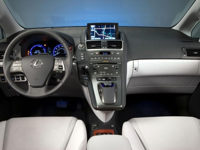 Фото Lexus HS I #6