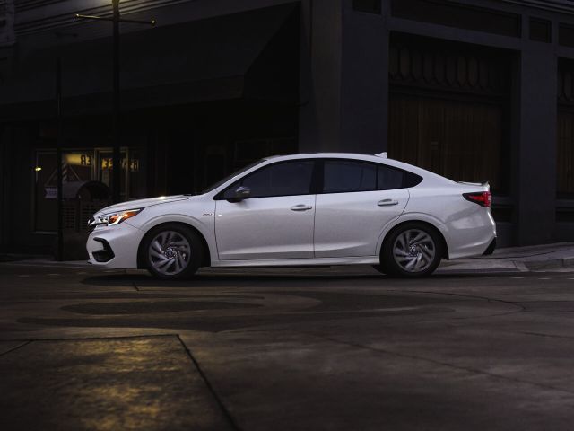 Фото Subaru Legacy VII Restyling #2