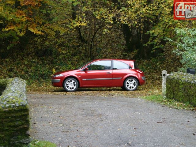 Фото Renault Megane II #9