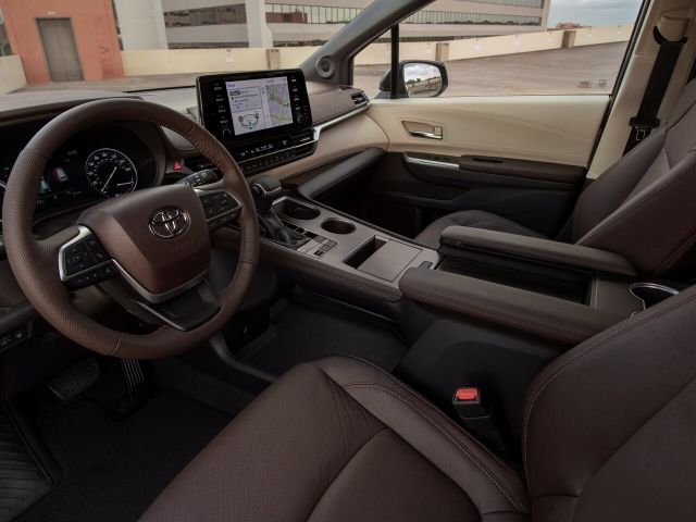 Фото Toyota Sienna IV #5