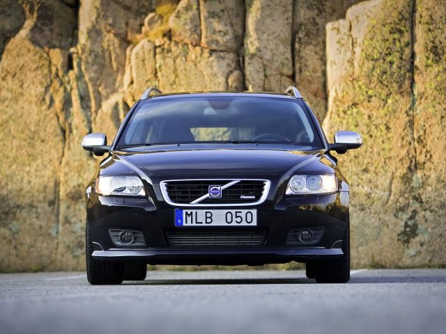 Фото Volvo V50 I Restyling #3