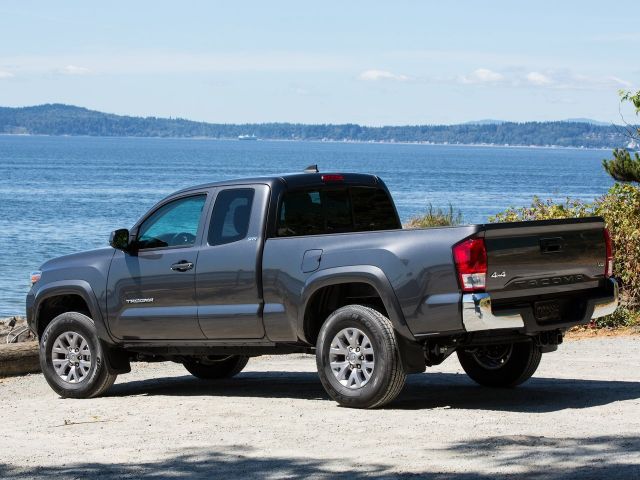 Фото Toyota Tacoma III #2