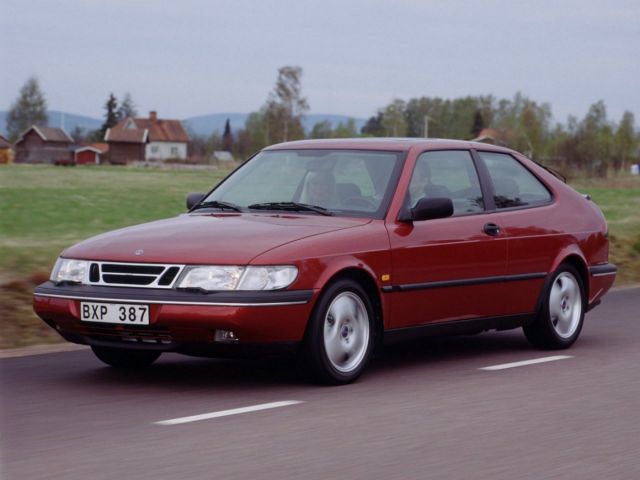 Фото Saab 900 II #1