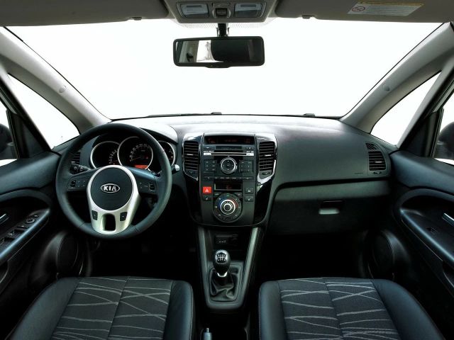 Фото Kia Venga I #5