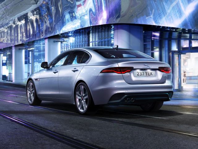 Фото Jaguar XE I Рестайлинг #2