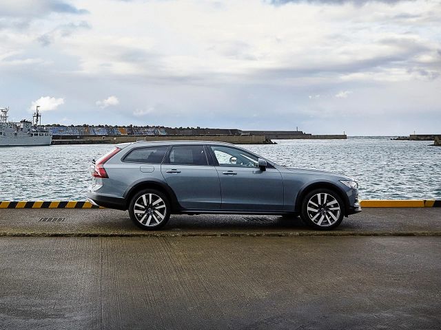 Фото Volvo V90 Cross Country I Restyling #6