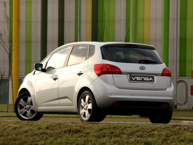 Фото Kia Venga I #2