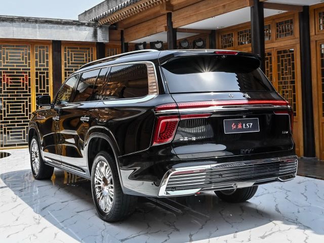 Фото Hongqi LS7 #2