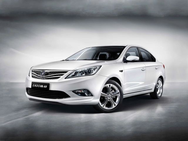 Фото Changan Eado #1