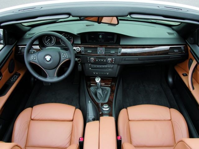 Фото BMW 3 Series V (E90/E91/E92/E93) #11