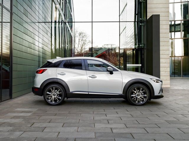 Фото Mazda CX-3 I #2